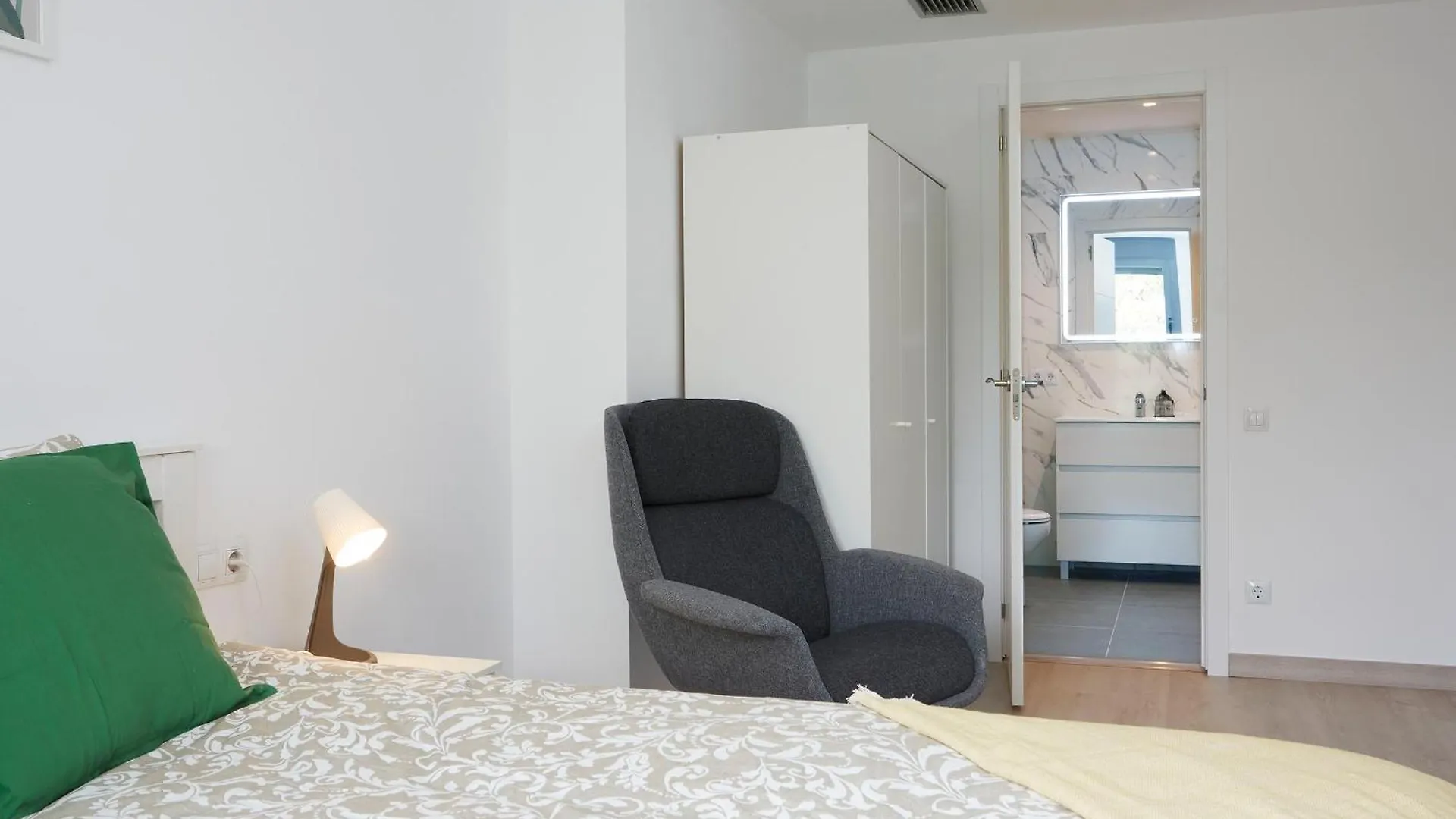 Three Bedroom Two Bathroom Apartment Close To Beach Barcelona 0*,  Spain