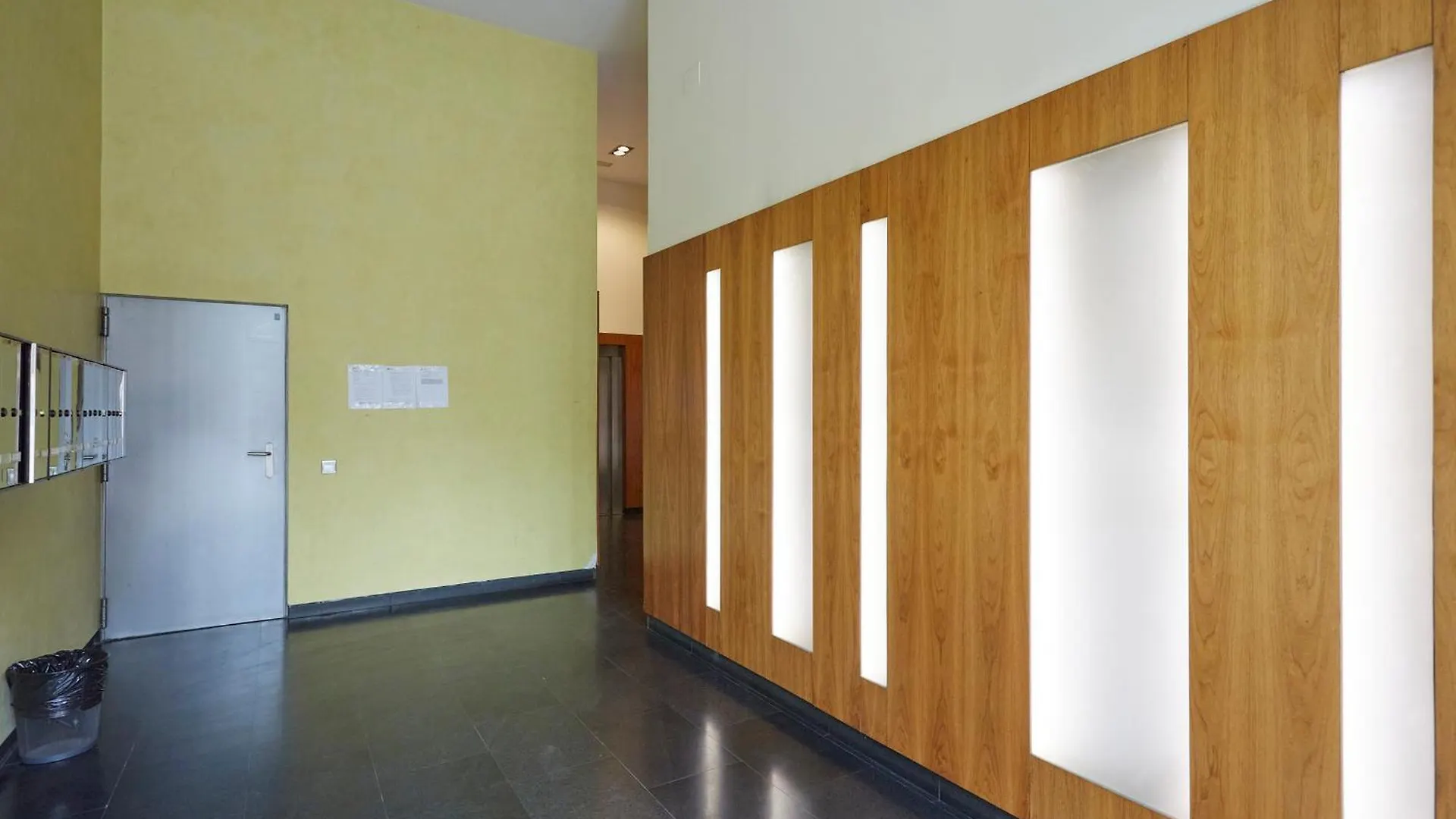 Three Bedroom Two Bathroom Apartment Close To Beach Barcelona