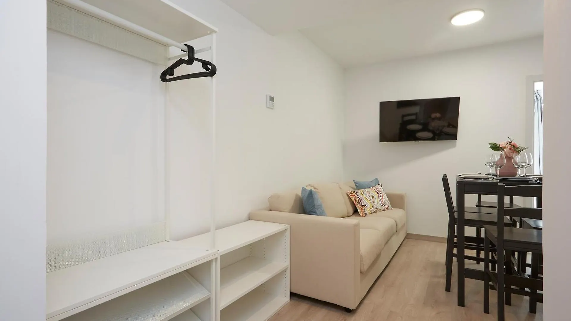 Three Bedroom Two Bathroom Apartment Close To Beach Barcelona